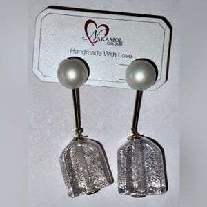 Nakamol Handmade Earrings - pearly post with gold bar attached to sparkly cube